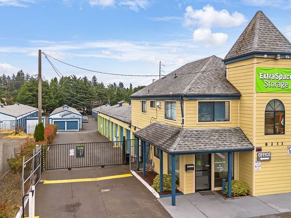 Extra Space Storage facility at 8233 S Hosmer St - Tacoma, WA