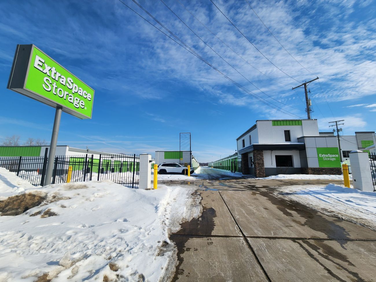 Extra Space Storage in Bedford, OH  1455 Broadway Ave