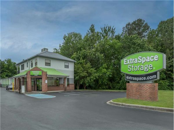 Extra Space Storage facility at 501 Palisades Blvd - Birmingham, AL