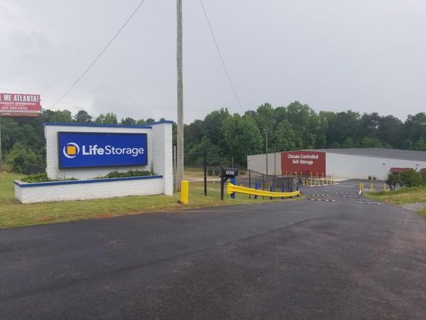 Life Storage facility on 7905 Highway 85 - Riverdale, GA