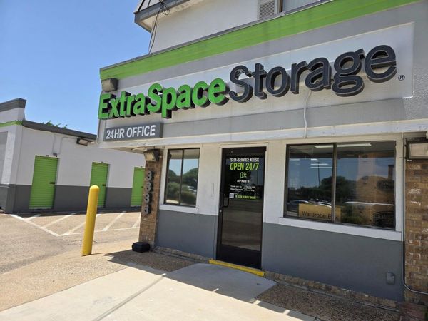 Extra Space Storage facility at 3333 N Buckner Blvd - Dallas, TX