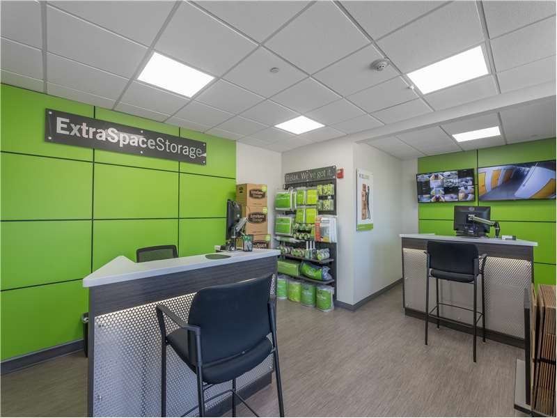 10×5 Self Storage Unit in Brockton, MA 230 Oak St Brockton, Massachusetts 3