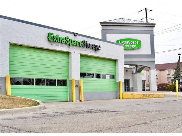 Extra Space Storage facility at 4821 W 67th St - Bedford Park, IL