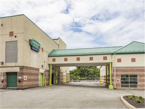 Extra Space Storage facility at 102 N Macquesten Pkwy - Mt Vernon, NY