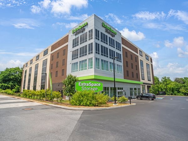 Extra Space Storage facility at 1410 N Providence Rd - Media, PA