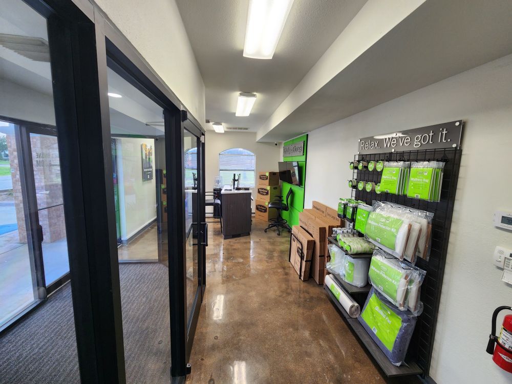 Extra Space Storage in Sugar Land, TX  11220 S Highway 6 3