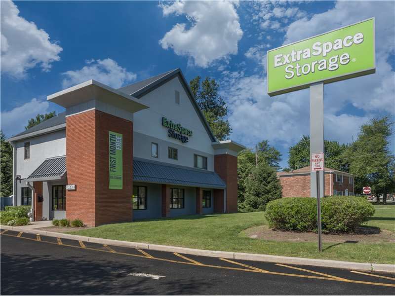 Storage Units in Parsippany, NJ at 169 Littleton Rd | Extra Space