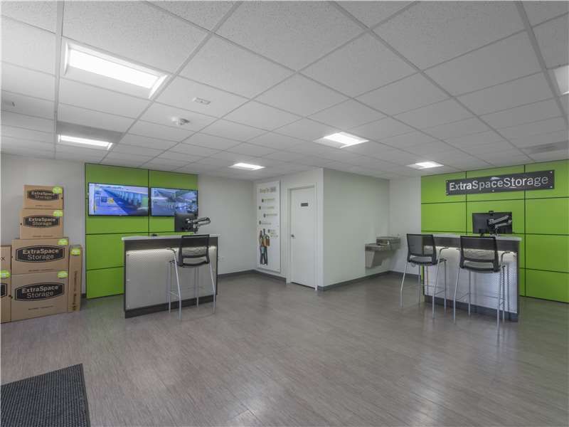 20×10 Self Storage Unit in Miami, FL 4995 NW 79th Ave Miami, Florida 3