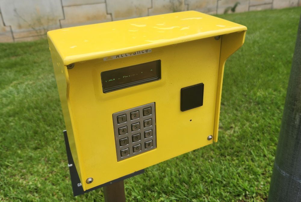 20×10 Garage in Beaumont, TX 250 S Dowlen Rd Beaumont, Texas 2