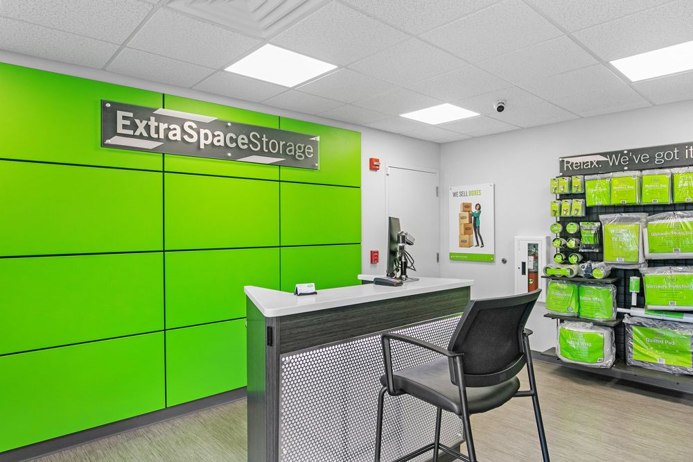 25×10 Self Storage Unit in Pensacola, FL 2041 W Nine Mile Rd Pensacola, Florida 3