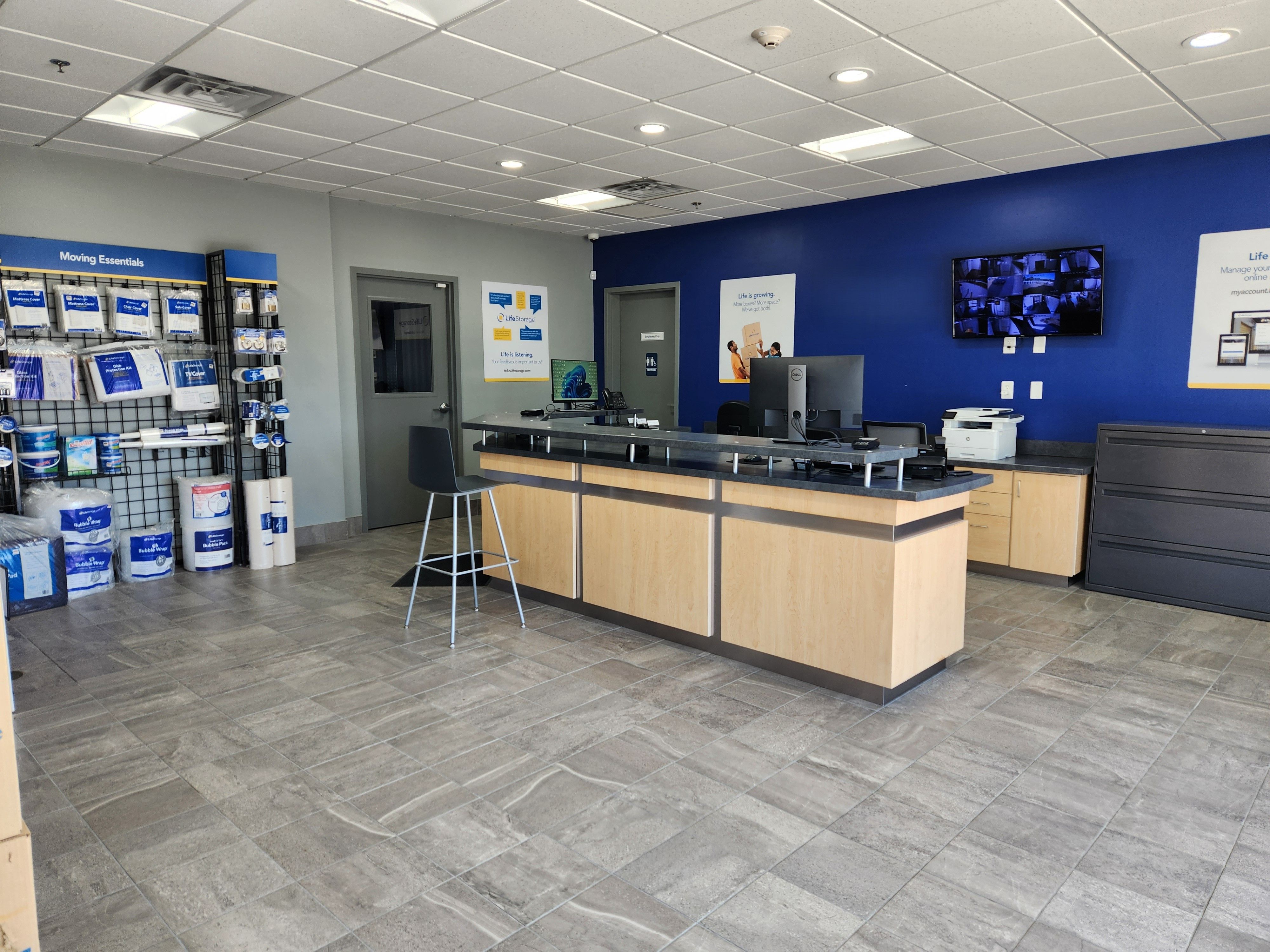 10×5 Self Storage Unit in Oxford, MA 90 Main St Oxford, Massachusetts 3