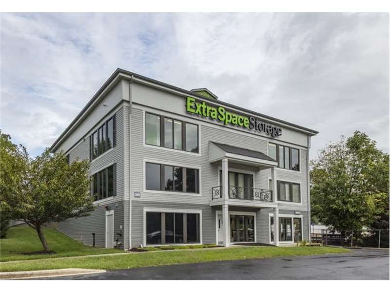 Extra Space Storage  2005 Trout Rd in Annapolis, MD