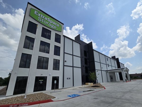 Extra Space Storage facility at 982 Interstate 35 N - New Braunfels, TX
