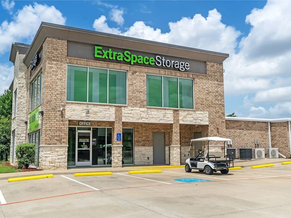 Extra Space Storage facility at 3737 Frankford Rd - Dallas, TX