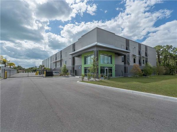 Extra Space Storage facility at 540 N Indiana Ave - Englewood, FL