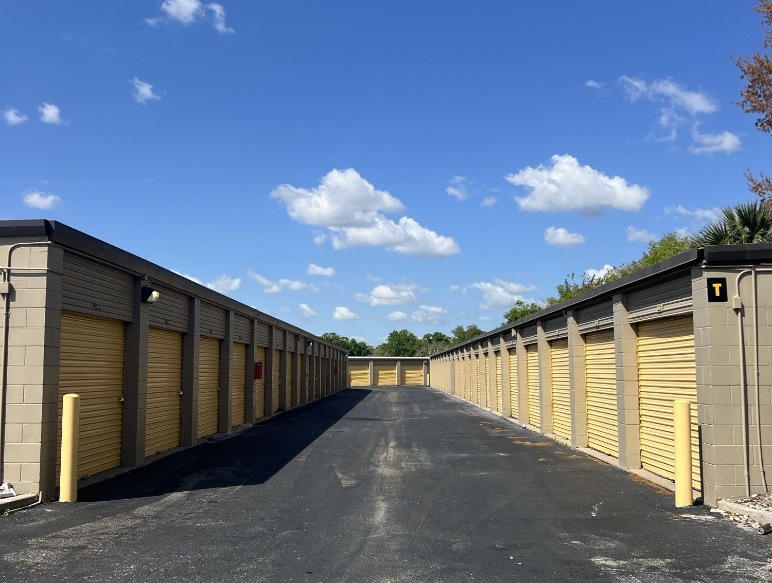 Extra Space Storage  4066 Silver Star Rd in Orlando, FL