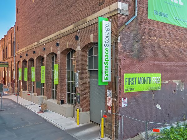 Extra Space Storage facility at 40 Spring Garden St - Philadelphia, PA