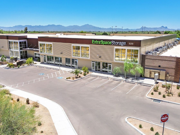 Extra Space Storage facility at 9255 N Oracle Rd - Oro Valley, AZ