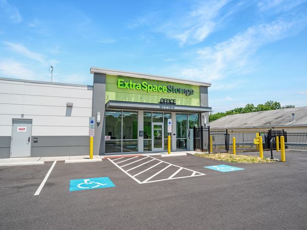 Extra Space Storage facility at 957 Lincoln Hwy - Morrisville, PA