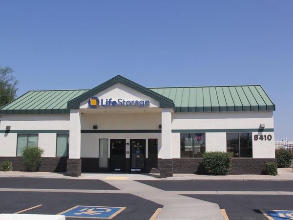 Life Storage facility on 8410 W Union Hills Dr - Peoria, AZ