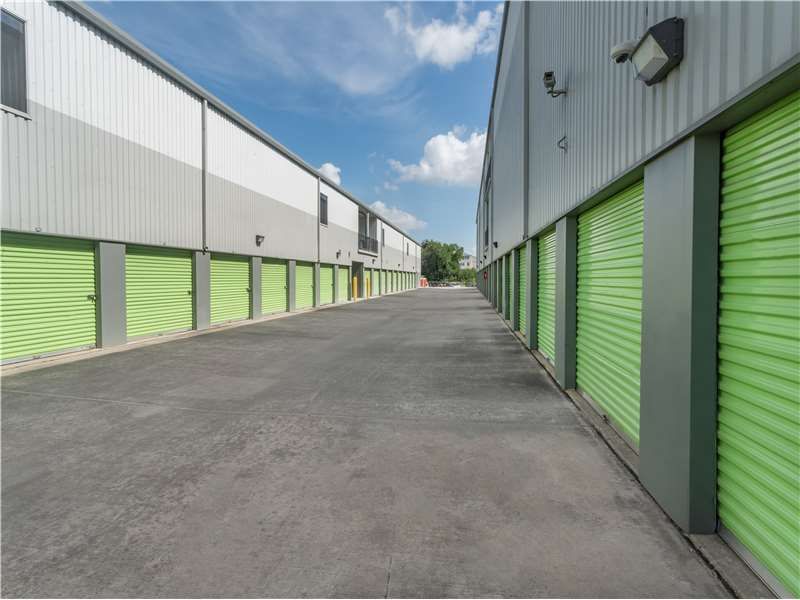 Extra Space Storage  3535 Katy Fwy in Houston, TX