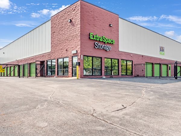 Extra Space Storage facility at 115 Jacqueline Ln - High Ridge, MO
