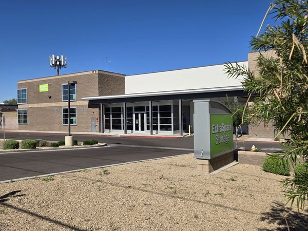 Extra Space Storage facility at 1706 W Southern Ave - Phoenix, AZ