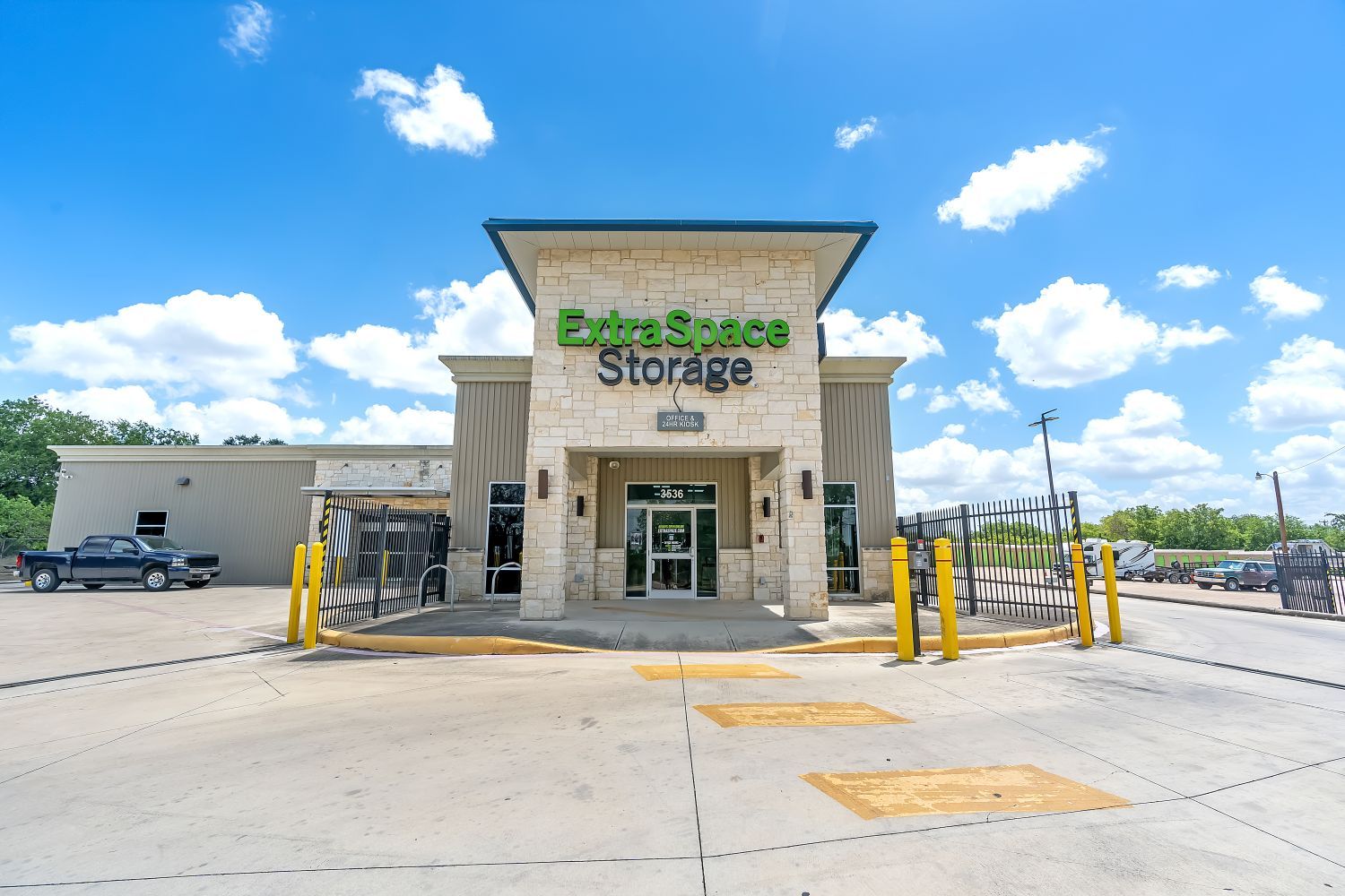 20×10 Self Storage Unit in San Antonio, TX 3536 Hunt Ln San Antonio, Texas