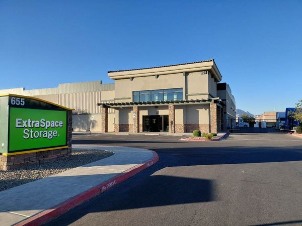 Extra Space Storage facility at 655 E Sunset Rd - Henderson, NV