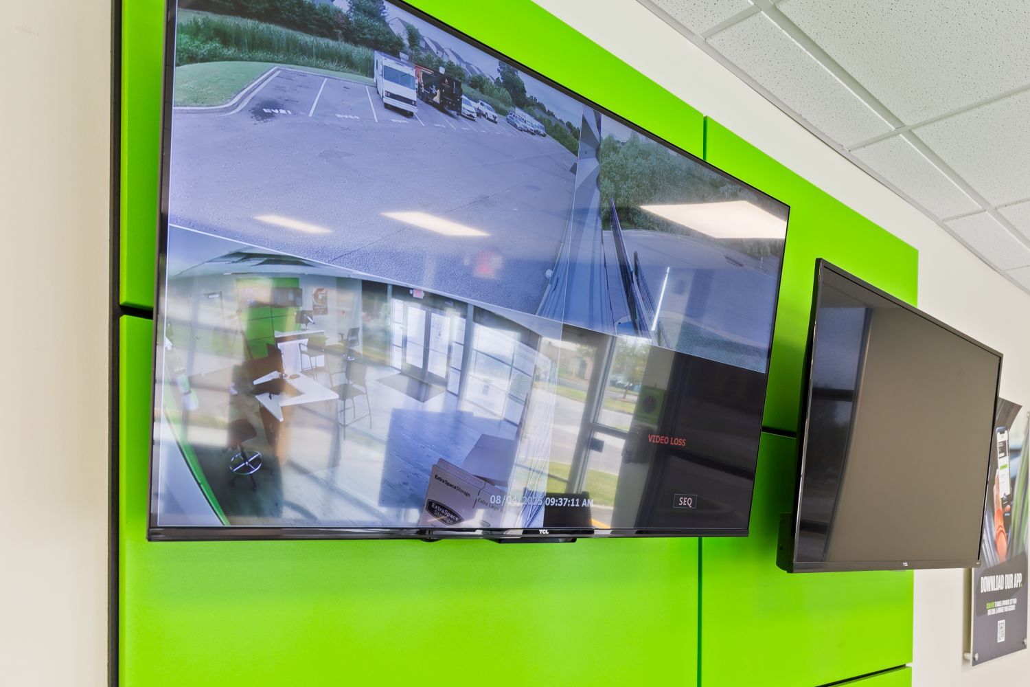 Extra Space Storage  4233 Hacks Cross Rd in Memphis, TN