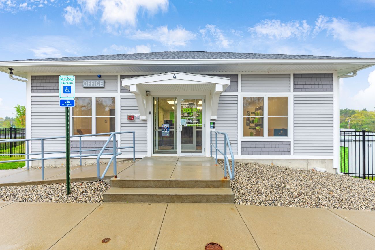Self Storage Unit in Merrimack, NH 4 Benning Ct, Merrimack, New Hampshire 03054