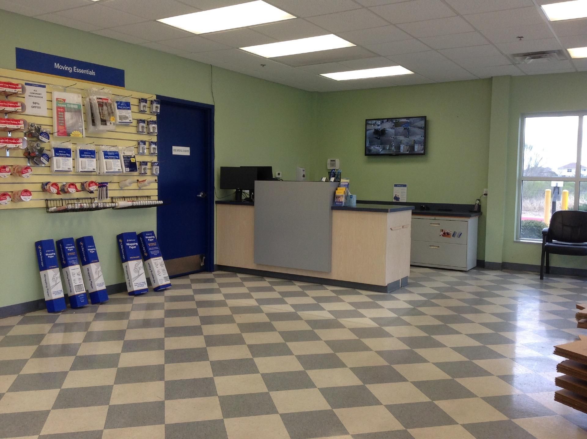 5×5 Self Storage Unit in San Antonio, TX 16939 Nacogdoches Rd San Antonio, Texas 3