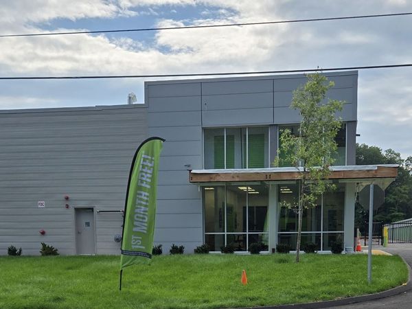Extra Space Storage facility at 59 Douglas St - Bloomfield, CT