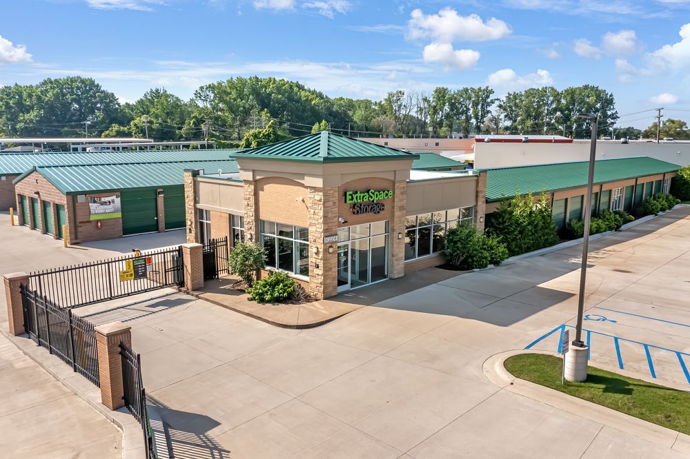Extra Space Storage  34244 Groesbeck Hwy in Clinton Twp, MI