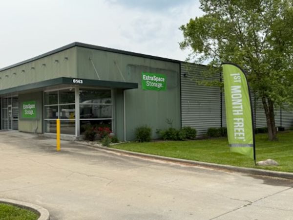 Extra Space Storage facility at 6143 Brookville Rd - Indianapolis, IN