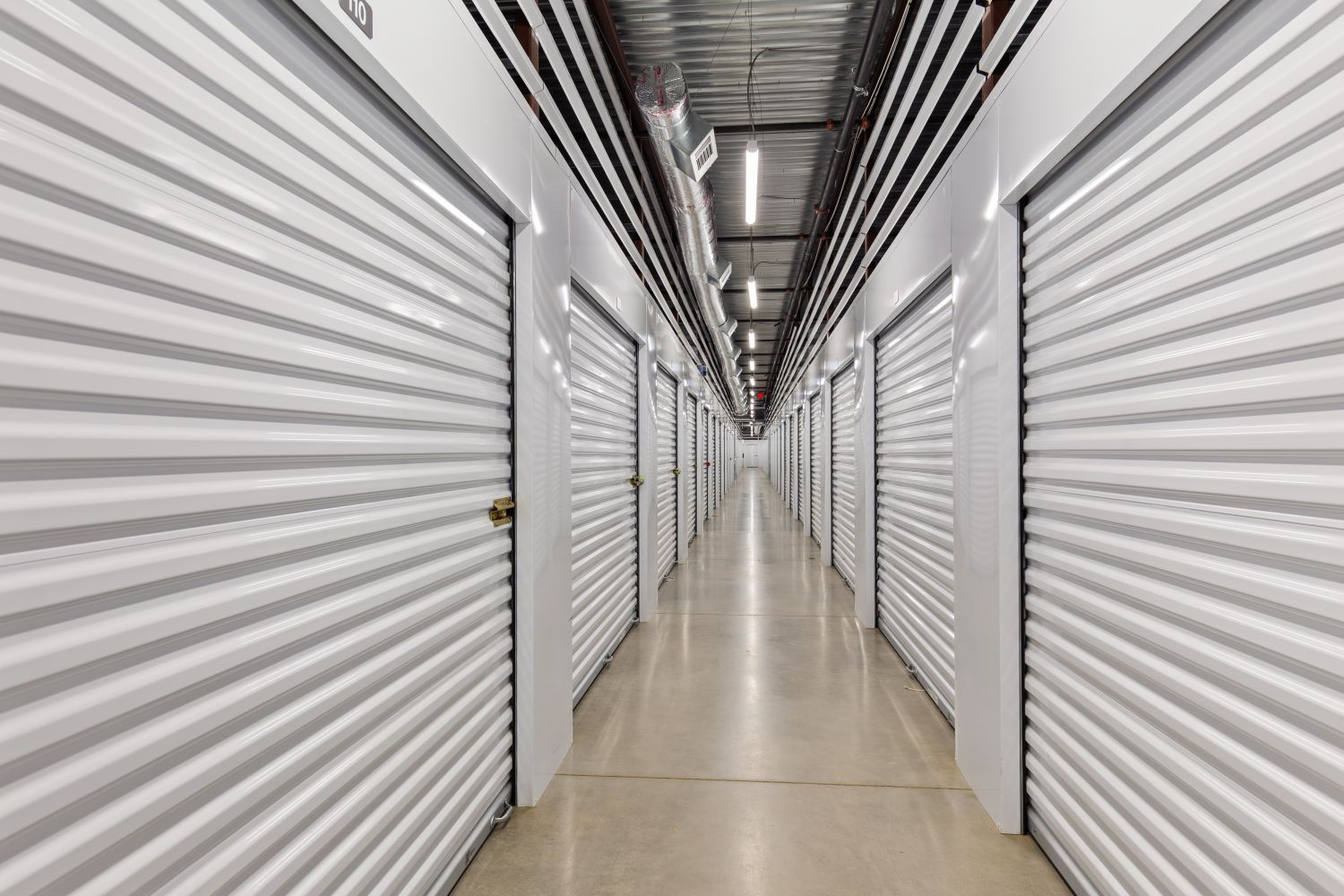 Extra Space Storage  4233 Hacks Cross Rd in Memphis, TN