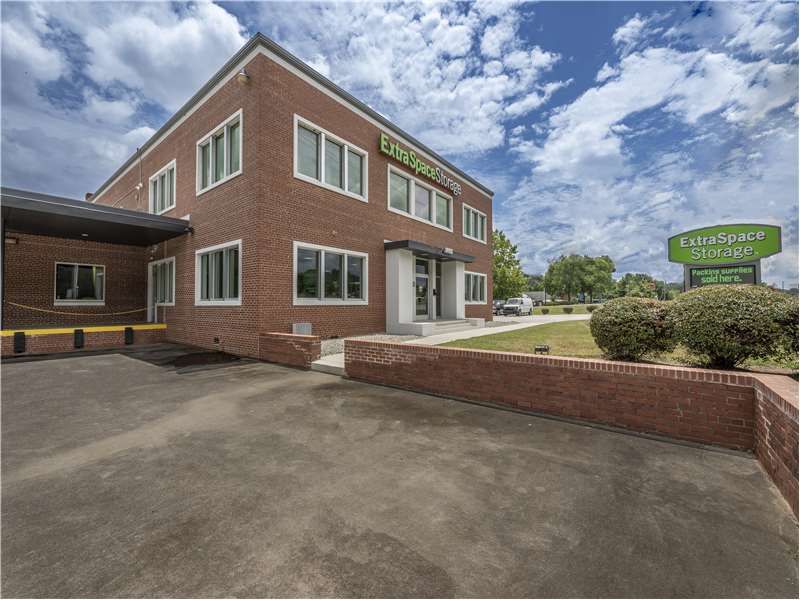 Extra Space Storage  2220 Capital Blvd in Raleigh, NC