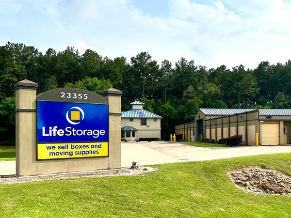 Life Storage facility on 23355 State Highway 249 - Tomball, TX