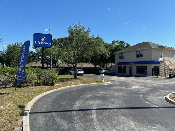 Life Storage facility on 3300 Barclay Ave - Spring Hill, FL