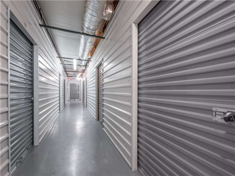 Extra Space Storage  7301 Winchester Rd in Memphis, TN