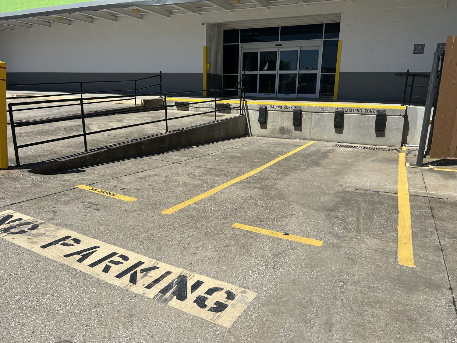 Extra Space Storage  4640 Harry Hines Blvd in Dallas, TX