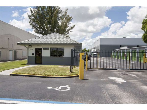 Extra Space Storage facility at 20240 NW 2nd Ave - Miami, FL