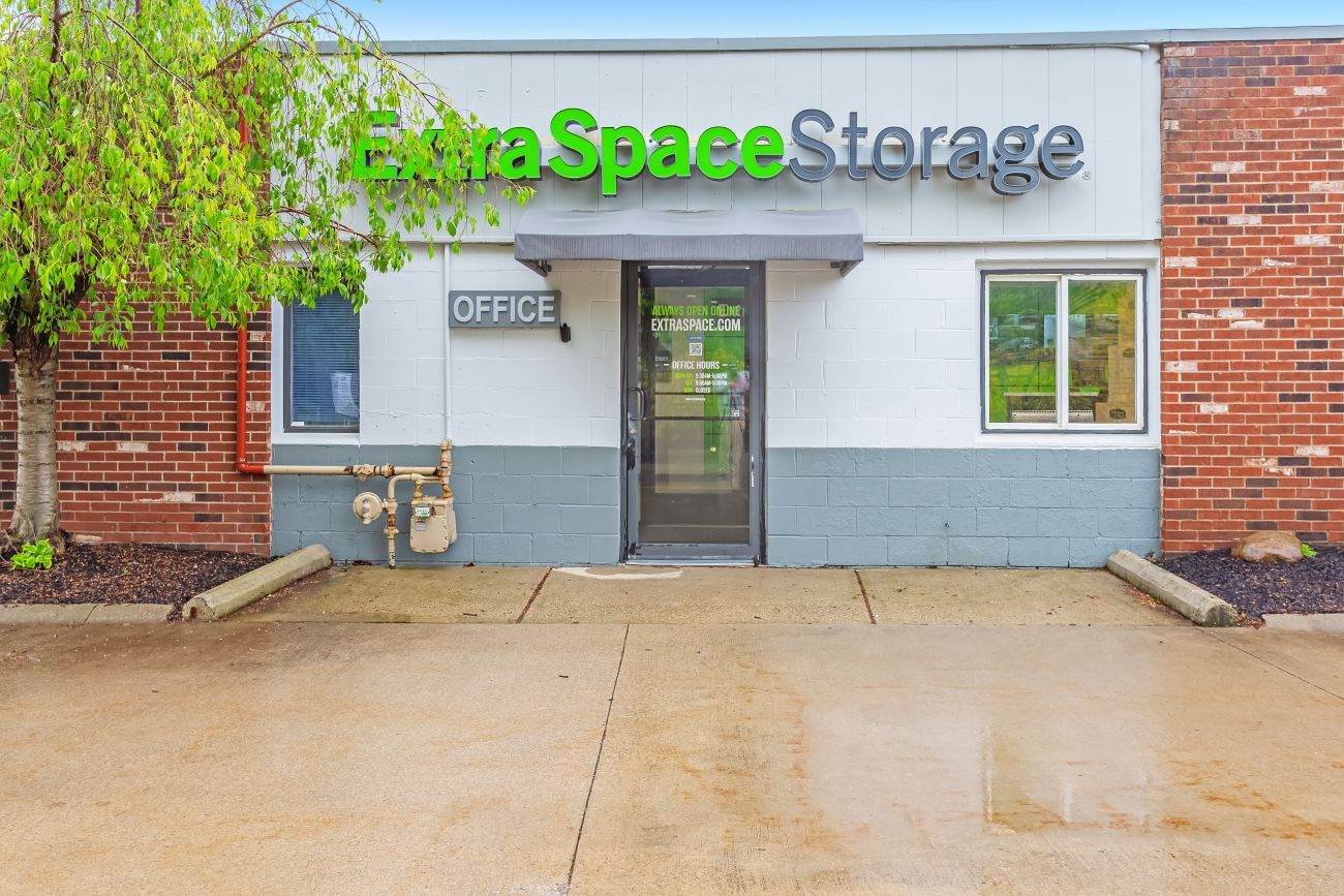 Extra Space Storage in Eastlake, OH 1100 Erie Rd