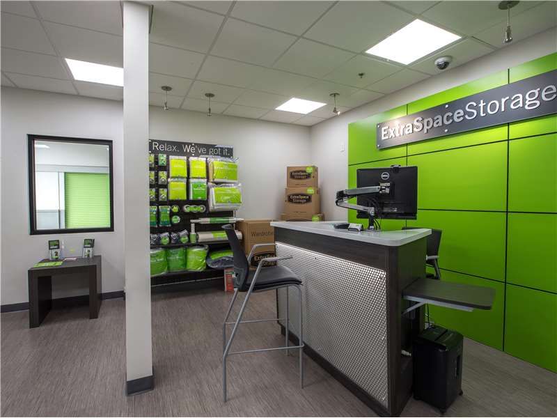 10×5 Self Storage Unit in Sandy Springs, GA 6780 Roswell Rd Sandy Springs, Georgia 3
