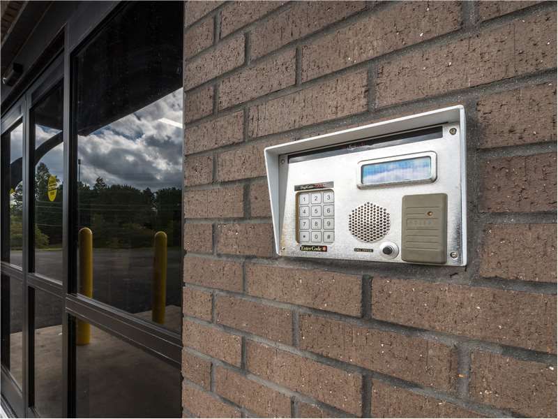 4×4 Self Storage Unit in Knoxville, TN 735 Ebenezer Rd Knoxville, Tennessee 2