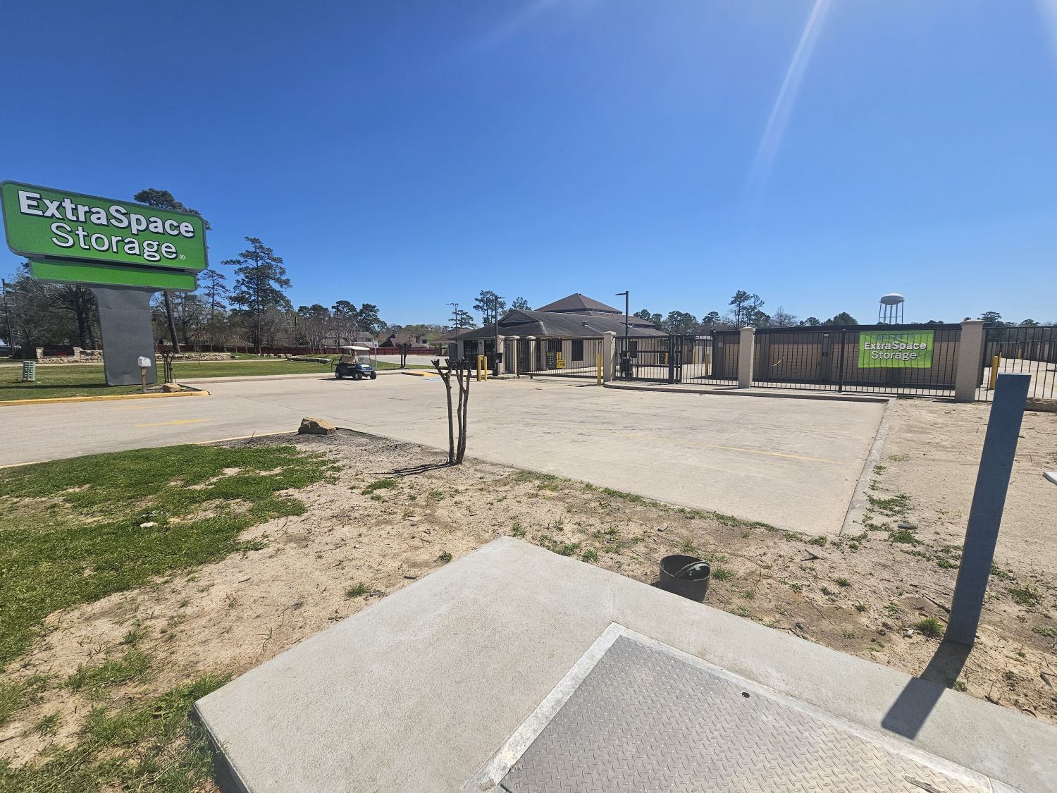 Extra Space Storage  6911 Louetta Rd in Spring, TX