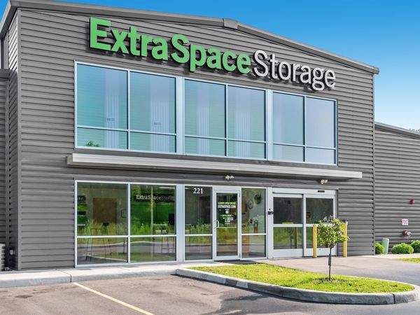 Extra Space Storage facility at 221 Cedar Rd - Osceola, IN