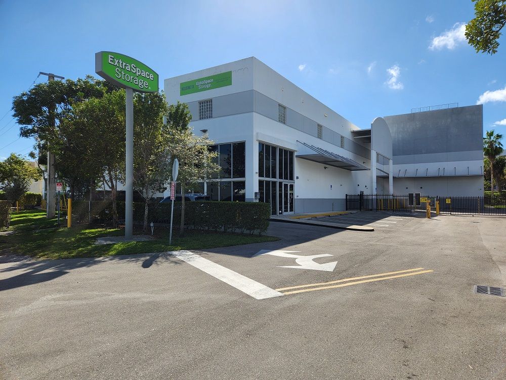 20×10 Parking Lot in Miami, FL