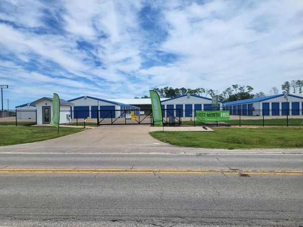 Extra Space Storage facility at 719 US Highway 150 E - Galesburg, IL