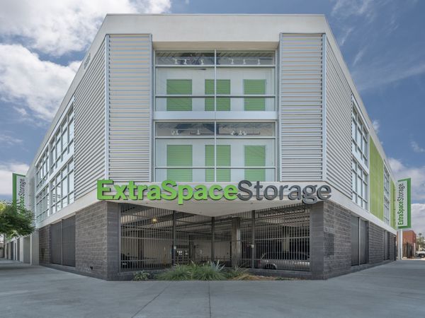 Extra Space Storage facility at 3801 Broadway Pl - Los Angeles, CA